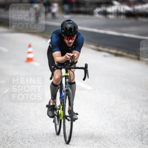 16.08.2026 - KN Förde Triathlon 2026 H.Heesch http://msf.ph/oto/9981403 16.08.2026 12:45:20 Radfahren 503, 518 meine-sportfotos.de