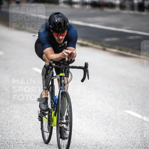 16.08.2026 - KN Förde Triathlon 2026 H.Heesch http://msf.ph/oto/9981407 16.08.2026 12:45:21 Radfahren 503, 518 meine-sportfotos.de