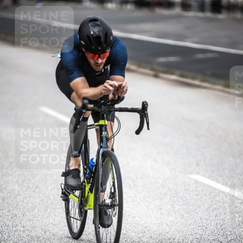16.08.2026 - KN Förde Triathlon 2026 H.Heesch http://msf.ph/oto/9981408 16.08.2026 12:45:21 Radfahren 503, 518 meine-sportfotos.de
