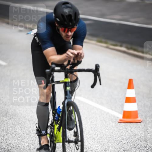 16.08.2026 - KN Förde Triathlon 2026 H.Heesch http://msf.ph/oto/9981412 16.08.2026 12:45:21 Radfahren 503, 518 meine-sportfotos.de