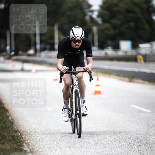 16.08.2026 - KN Förde Triathlon 2026 H.Heesch http://msf.ph/oto/9981455 16.08.2026 12:47:12 Radfahren 512, 528 meine-sportfotos.de