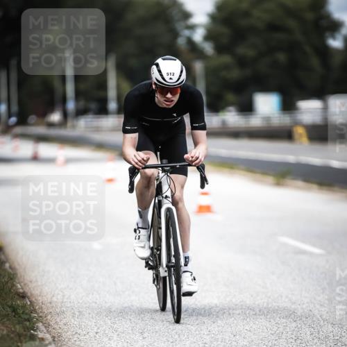 16.08.2026 - KN Förde Triathlon 2026 H.Heesch http://msf.ph/oto/9981457 16.08.2026 12:47:12 Radfahren 512, 528 meine-sportfotos.de
