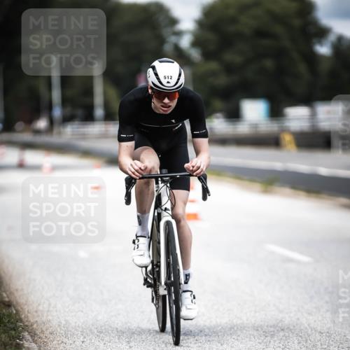 16.08.2026 - KN Förde Triathlon 2026 H.Heesch http://msf.ph/oto/9981459 16.08.2026 12:47:12 Radfahren 512, 528 meine-sportfotos.de