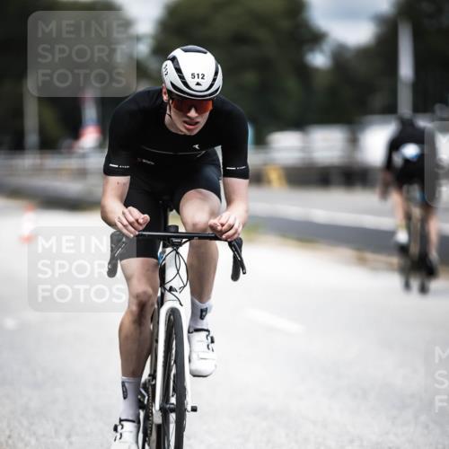 16.08.2026 - KN Förde Triathlon 2026 H.Heesch http://msf.ph/oto/9981465 16.08.2026 12:47:12 Radfahren 512, 528 meine-sportfotos.de