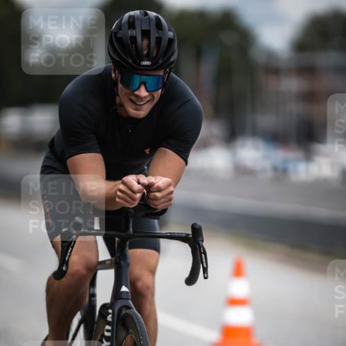 16.08.2026 - KN Förde Triathlon 2026 H.Heesch http://msf.ph/oto/9981509 16.08.2026 12:47:50 Radfahren 508, 520, 521 meine-sportfotos.de