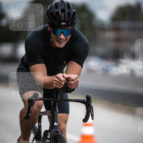 16.08.2026 - KN Förde Triathlon 2026 H.Heesch http://msf.ph/oto/9981510 16.08.2026 12:47:50 Radfahren 508, 520, 521 meine-sportfotos.de