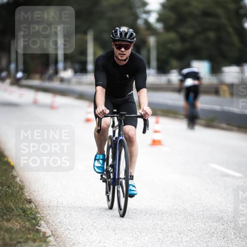 16.08.2026 - KN Förde Triathlon 2026 H.Heesch http://msf.ph/oto/9981513 16.08.2026 12:48:16 Radfahren 513 meine-sportfotos.de
