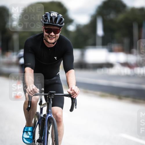 16.08.2026 - KN Förde Triathlon 2026 H.Heesch http://msf.ph/oto/9981527 16.08.2026 12:48:16 Radfahren 513 meine-sportfotos.de