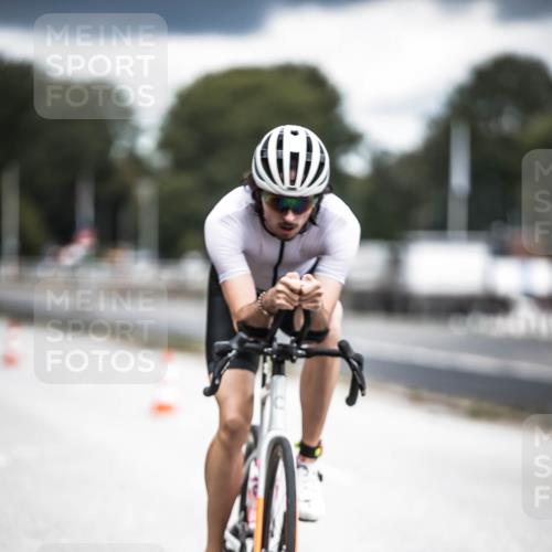 16.08.2026 - KN Förde Triathlon 2026 H.Heesch http://msf.ph/oto/9981550 16.08.2026 12:48:40 Radfahren 506, 514, 523, 526 meine-sportfotos.de