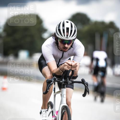 16.08.2026 - KN Förde Triathlon 2026 H.Heesch http://msf.ph/oto/9981555 16.08.2026 12:48:40 Radfahren 506, 514, 523, 526 meine-sportfotos.de