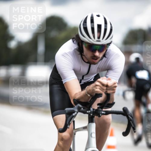 16.08.2026 - KN Förde Triathlon 2026 H.Heesch http://msf.ph/oto/9981559 16.08.2026 12:48:41 Radfahren 506, 514, 523, 525, 526 meine-sportfotos.de
