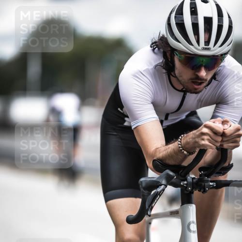 16.08.2026 - KN Förde Triathlon 2026 H.Heesch http://msf.ph/oto/9981561 16.08.2026 12:48:41 Radfahren 506, 514, 523, 525, 526 meine-sportfotos.de
