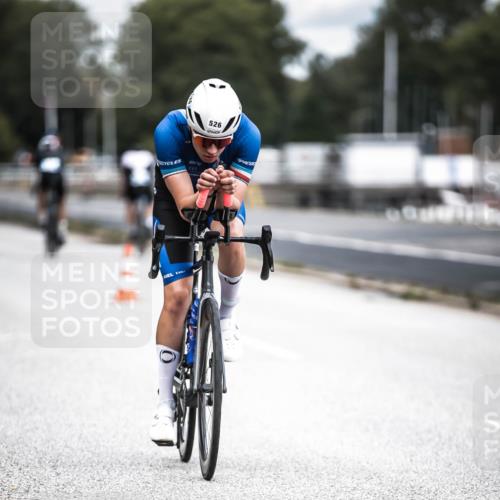 16.08.2026 - KN Förde Triathlon 2026 H.Heesch http://msf.ph/oto/9981571 16.08.2026 12:48:44 Radfahren 506, 524, 525, 526, 547 meine-sportfotos.de