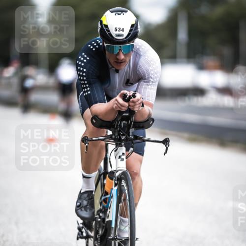 16.08.2026 - KN Förde Triathlon 2026 H.Heesch http://msf.ph/oto/9981601 16.08.2026 12:48:57 Radfahren 509, 534 meine-sportfotos.de
