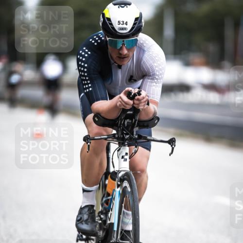 16.08.2026 - KN Förde Triathlon 2026 H.Heesch http://msf.ph/oto/9981602 16.08.2026 12:48:57 Radfahren 509, 534 meine-sportfotos.de