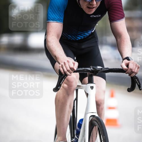 16.08.2026 - KN Förde Triathlon 2026 H.Heesch http://msf.ph/oto/9981626 16.08.2026 12:49:03 Radfahren 509 meine-sportfotos.de