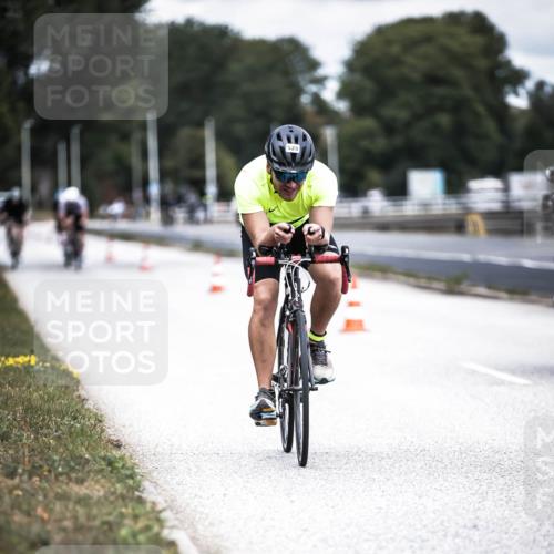 16.08.2026 - KN Förde Triathlon 2026 H.Heesch http://msf.ph/oto/9981631 16.08.2026 12:49:30 Radfahren 501, 528, 531, 542 meine-sportfotos.de