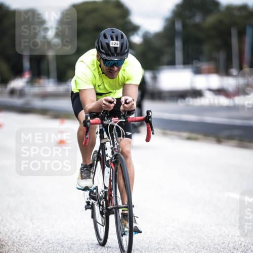 16.08.2026 - KN Förde Triathlon 2026 H.Heesch http://msf.ph/oto/9981642 16.08.2026 12:49:30 Radfahren 501, 528, 531, 542 meine-sportfotos.de