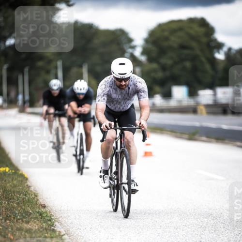 16.08.2026 - KN Förde Triathlon 2026 H.Heesch http://msf.ph/oto/9981647 16.08.2026 12:49:35 Radfahren 501, 540, 542, 543, 551 meine-sportfotos.de