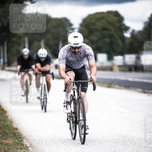 16.08.2026 - KN Förde Triathlon 2026 H.Heesch http://msf.ph/oto/9981650 16.08.2026 12:49:35 Radfahren 501, 540, 542, 543, 551 meine-sportfotos.de