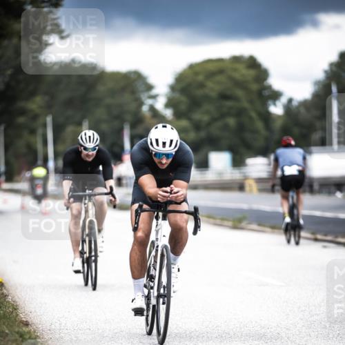 16.08.2026 - KN Förde Triathlon 2026 H.Heesch http://msf.ph/oto/9981658 16.08.2026 12:49:36 Radfahren 501, 540, 542, 543, 551 meine-sportfotos.de