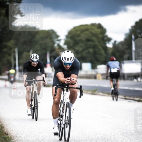 16.08.2026 - KN Förde Triathlon 2026 H.Heesch http://msf.ph/oto/9981659 16.08.2026 12:49:36 Radfahren 501, 540, 542, 543, 551 meine-sportfotos.de