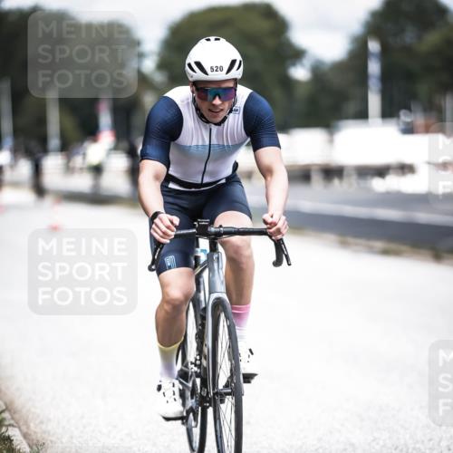 16.08.2026 - KN Förde Triathlon 2026 H.Heesch http://msf.ph/oto/9981730 16.08.2026 12:50:11 Radfahren 520, 541, 598 meine-sportfotos.de