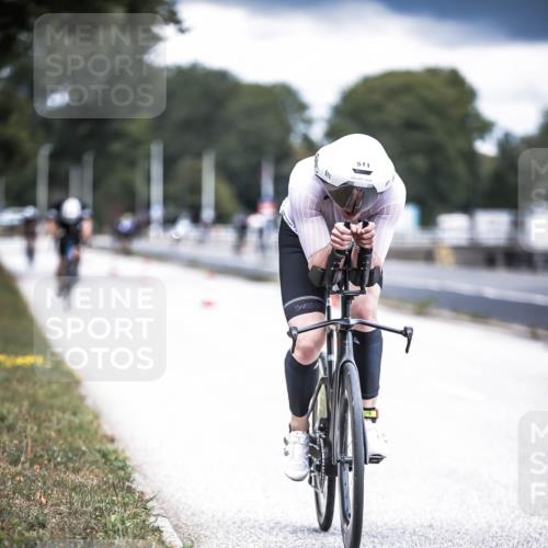 16.08.2026 - KN Förde Triathlon 2026 H.Heesch http://msf.ph/oto/9981752 16.08.2026 12:50:35 Radfahren 511, 590 meine-sportfotos.de
