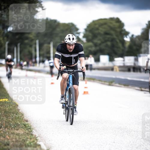 16.08.2026 - KN Förde Triathlon 2026 H.Heesch http://msf.ph/oto/9981770 16.08.2026 12:50:38 Radfahren 511, 530, 590 meine-sportfotos.de