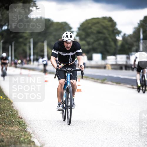 16.08.2026 - KN Förde Triathlon 2026 H.Heesch http://msf.ph/oto/9981772 16.08.2026 12:50:38 Radfahren 511, 530, 590 meine-sportfotos.de