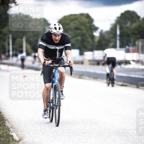 16.08.2026 - KN Förde Triathlon 2026 H.Heesch http://msf.ph/oto/9981776 16.08.2026 12:50:38 Radfahren 511, 530, 590 meine-sportfotos.de