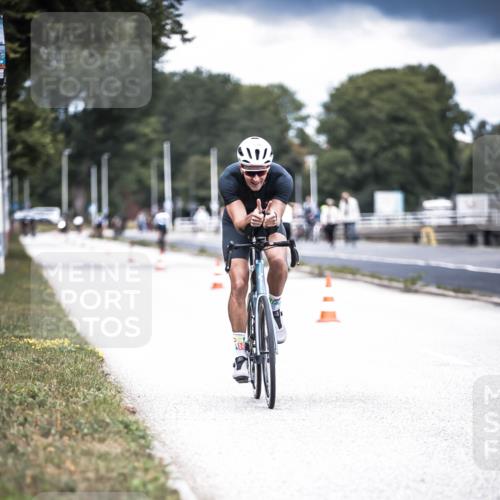 16.08.2026 - KN Förde Triathlon 2026 H.Heesch http://msf.ph/oto/9981790 16.08.2026 12:50:42 Radfahren 530, 590, 710 meine-sportfotos.de