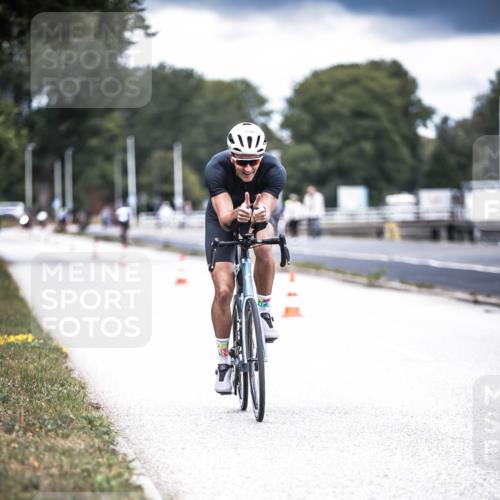 16.08.2026 - KN Förde Triathlon 2026 H.Heesch http://msf.ph/oto/9981793 16.08.2026 12:50:42 Radfahren 530, 590, 710 meine-sportfotos.de