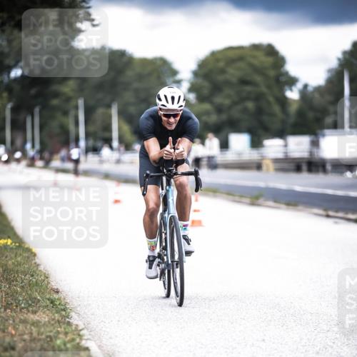 16.08.2026 - KN Förde Triathlon 2026 H.Heesch http://msf.ph/oto/9981794 16.08.2026 12:50:42 Radfahren 530, 590, 710 meine-sportfotos.de
