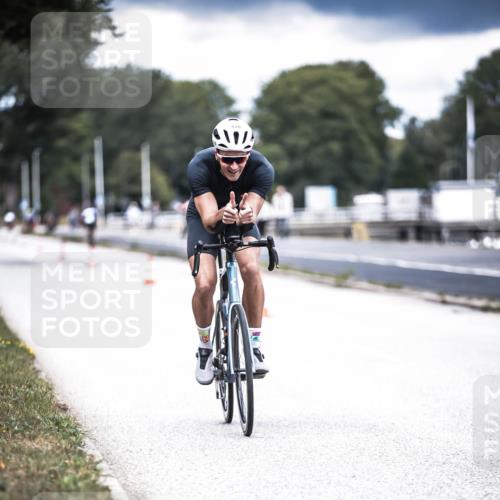 16.08.2026 - KN Förde Triathlon 2026 H.Heesch http://msf.ph/oto/9981795 16.08.2026 12:50:42 Radfahren 530, 590, 710 meine-sportfotos.de