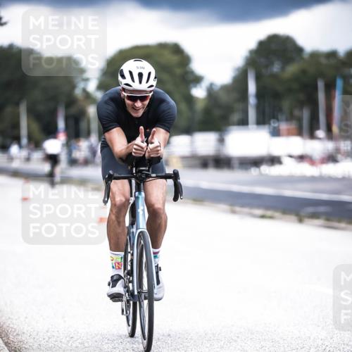 16.08.2026 - KN Förde Triathlon 2026 H.Heesch http://msf.ph/oto/9981802 16.08.2026 12:50:42 Radfahren 530, 590, 710 meine-sportfotos.de