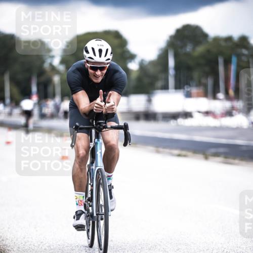 16.08.2026 - KN Förde Triathlon 2026 H.Heesch http://msf.ph/oto/9981803 16.08.2026 12:50:42 Radfahren 530, 590, 710 meine-sportfotos.de