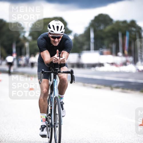 16.08.2026 - KN Förde Triathlon 2026 H.Heesch http://msf.ph/oto/9981804 16.08.2026 12:50:42 Radfahren 530, 590, 710 meine-sportfotos.de