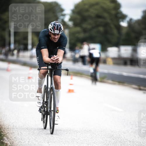 16.08.2026 - KN Förde Triathlon 2026 H.Heesch http://msf.ph/oto/9981811 16.08.2026 12:51:01 Radfahren 525, 556, 575, 588 meine-sportfotos.de