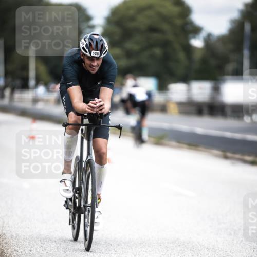 16.08.2026 - KN Förde Triathlon 2026 H.Heesch http://msf.ph/oto/9981814 16.08.2026 12:51:01 Radfahren 525, 556, 575, 588 meine-sportfotos.de