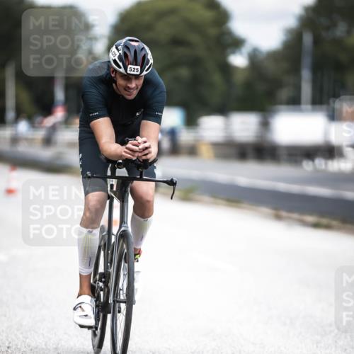 16.08.2026 - KN Förde Triathlon 2026 H.Heesch http://msf.ph/oto/9981817 16.08.2026 12:51:01 Radfahren 525, 556, 575, 588 meine-sportfotos.de