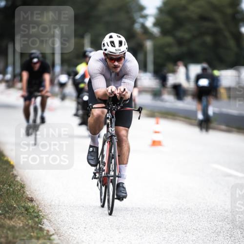 16.08.2026 - KN Förde Triathlon 2026 H.Heesch http://msf.ph/oto/9981834 16.08.2026 12:51:06 Radfahren 522, 524, 544, 547, 556, 588 meine-sportfotos.de