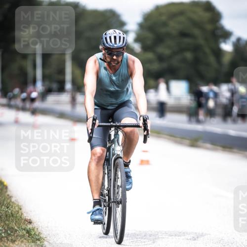 16.08.2026 - KN Förde Triathlon 2026 H.Heesch http://msf.ph/oto/9981868 16.08.2026 12:51:21 Radfahren 506 meine-sportfotos.de