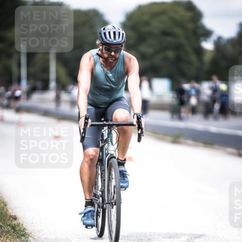 16.08.2026 - KN Förde Triathlon 2026 H.Heesch http://msf.ph/oto/9981870 16.08.2026 12:51:21 Radfahren 506 meine-sportfotos.de
