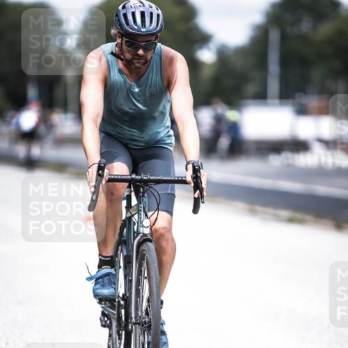 16.08.2026 - KN Förde Triathlon 2026 H.Heesch http://msf.ph/oto/9981878 16.08.2026 12:51:21 Radfahren 506 meine-sportfotos.de