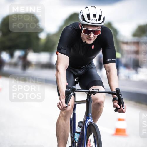 16.08.2026 - KN Förde Triathlon 2026 H.Heesch http://msf.ph/oto/9981925 16.08.2026 12:51:45 Radfahren 549, 550, 551, 574 meine-sportfotos.de