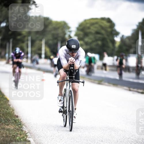 16.08.2026 - KN Förde Triathlon 2026 H.Heesch http://msf.ph/oto/9981933 16.08.2026 12:51:53 Radfahren 362, 510, 552, 557, 703 meine-sportfotos.de