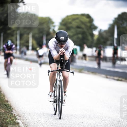 16.08.2026 - KN Förde Triathlon 2026 H.Heesch http://msf.ph/oto/9981935 16.08.2026 12:51:53 Radfahren 362, 510, 552, 557, 703 meine-sportfotos.de