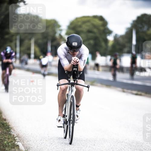 16.08.2026 - KN Förde Triathlon 2026 H.Heesch http://msf.ph/oto/9981936 16.08.2026 12:51:53 Radfahren 362, 510, 552, 557, 703 meine-sportfotos.de