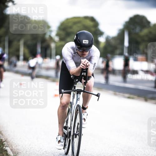 16.08.2026 - KN Förde Triathlon 2026 H.Heesch http://msf.ph/oto/9981939 16.08.2026 12:51:53 Radfahren 362, 510, 552, 557, 703 meine-sportfotos.de